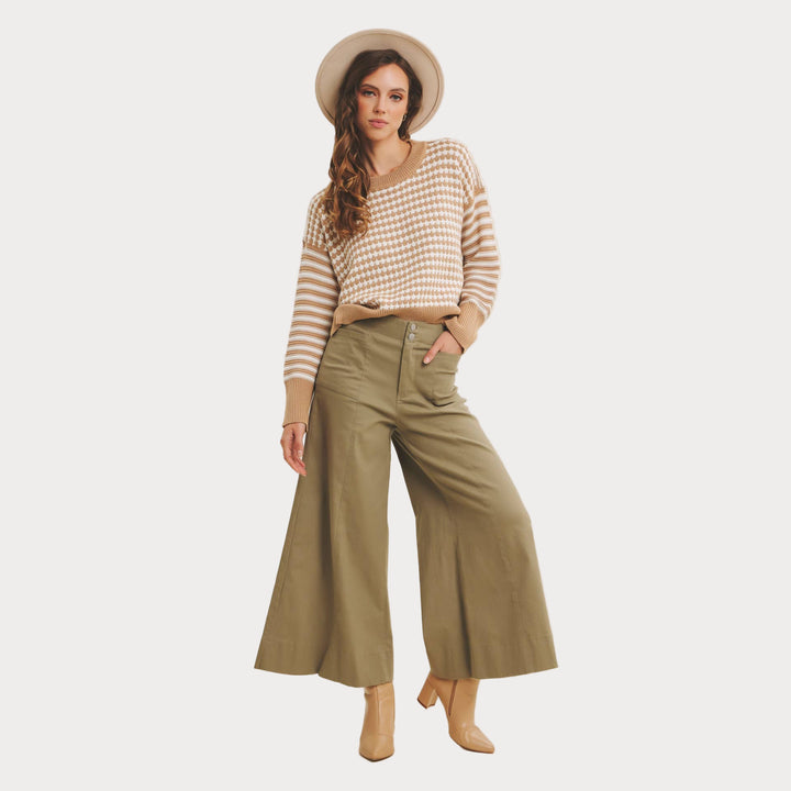 Contrast Sleeve Sweater – Playful Cozy Knit