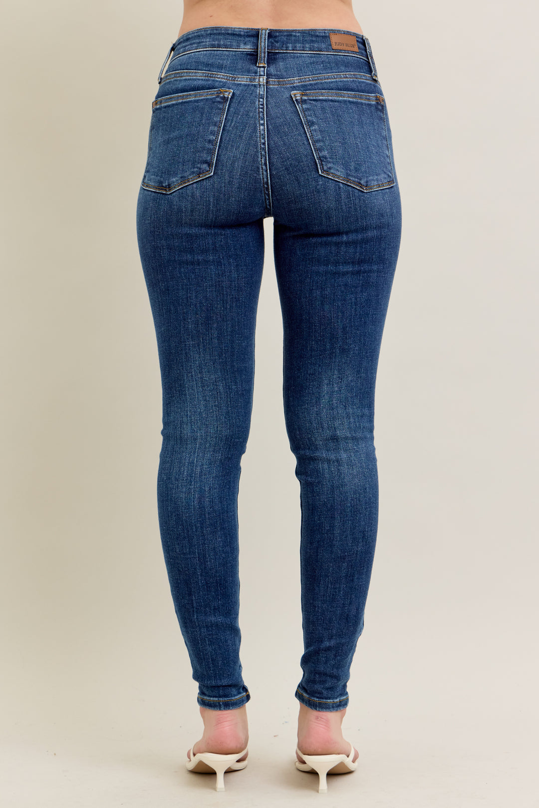 Anna Mid Rise Skinny Jean