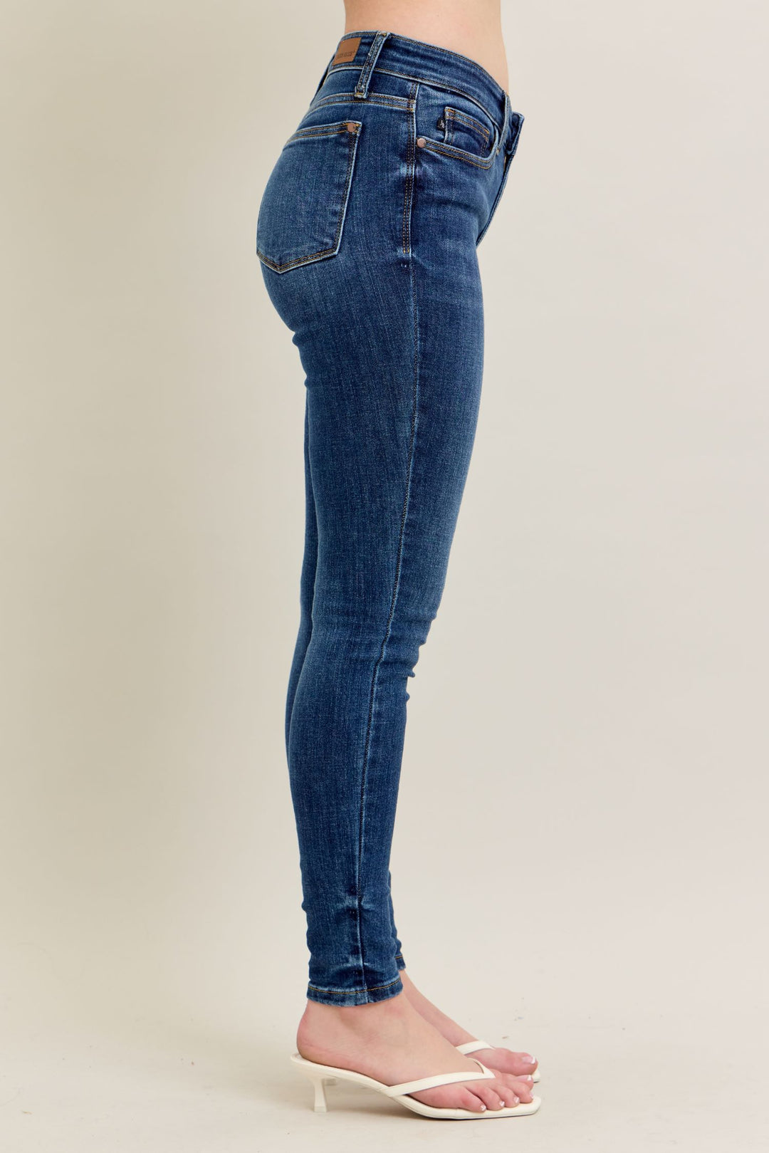 Anna Mid Rise Skinny Jean