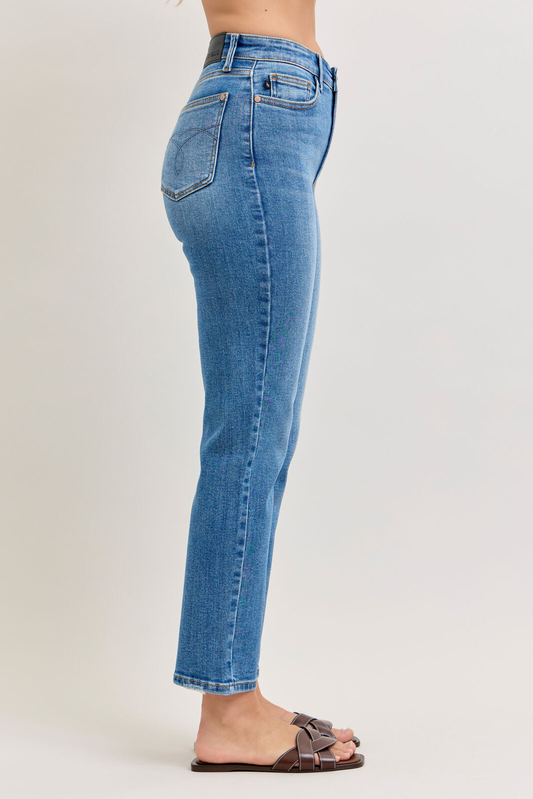 Side view of Judy Blue high waist ankle straight leg jeans showing straight leg fit