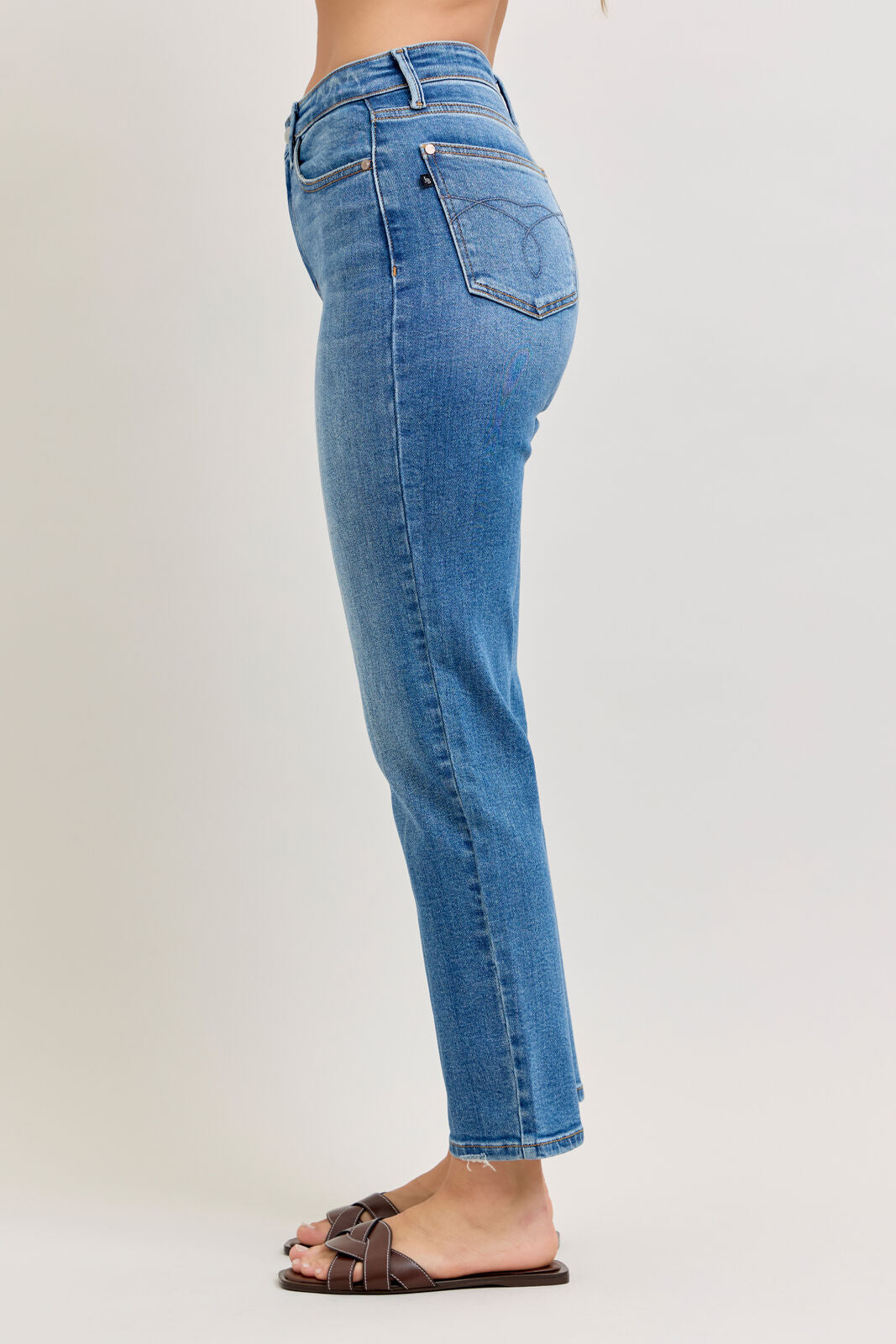 Side view of Judy Blue high waist ankle straight leg jeans showing straight leg fit