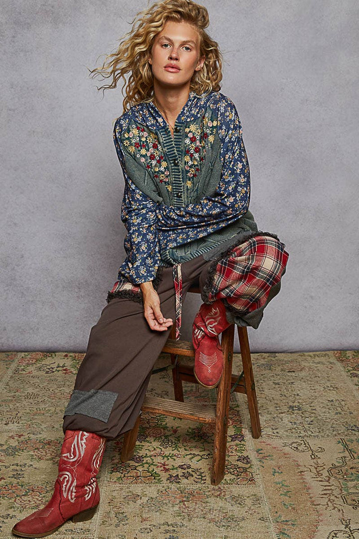 Embroidered Floral Hooded Sweater – Relaxed Boho Charm