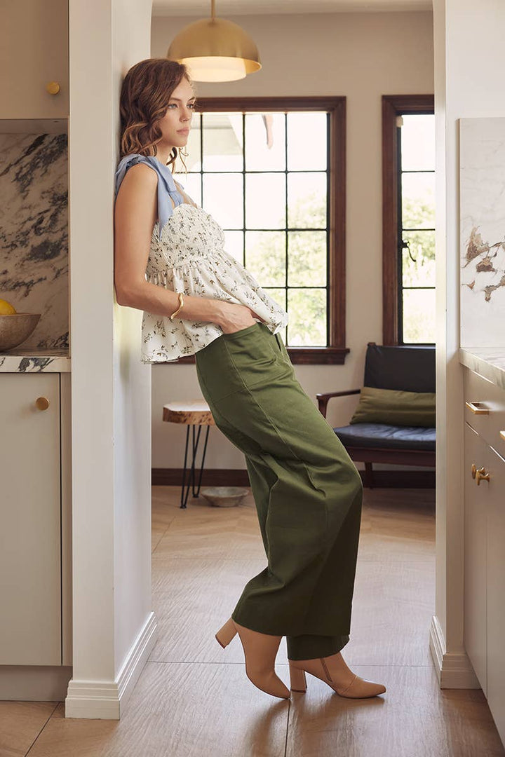 Effortless Chic Wide-Leg Pants