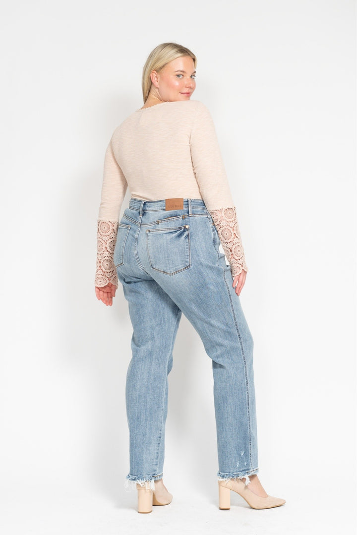 Mid-Rise Yoke Cell Phone Pocket Dad Jean | Plus