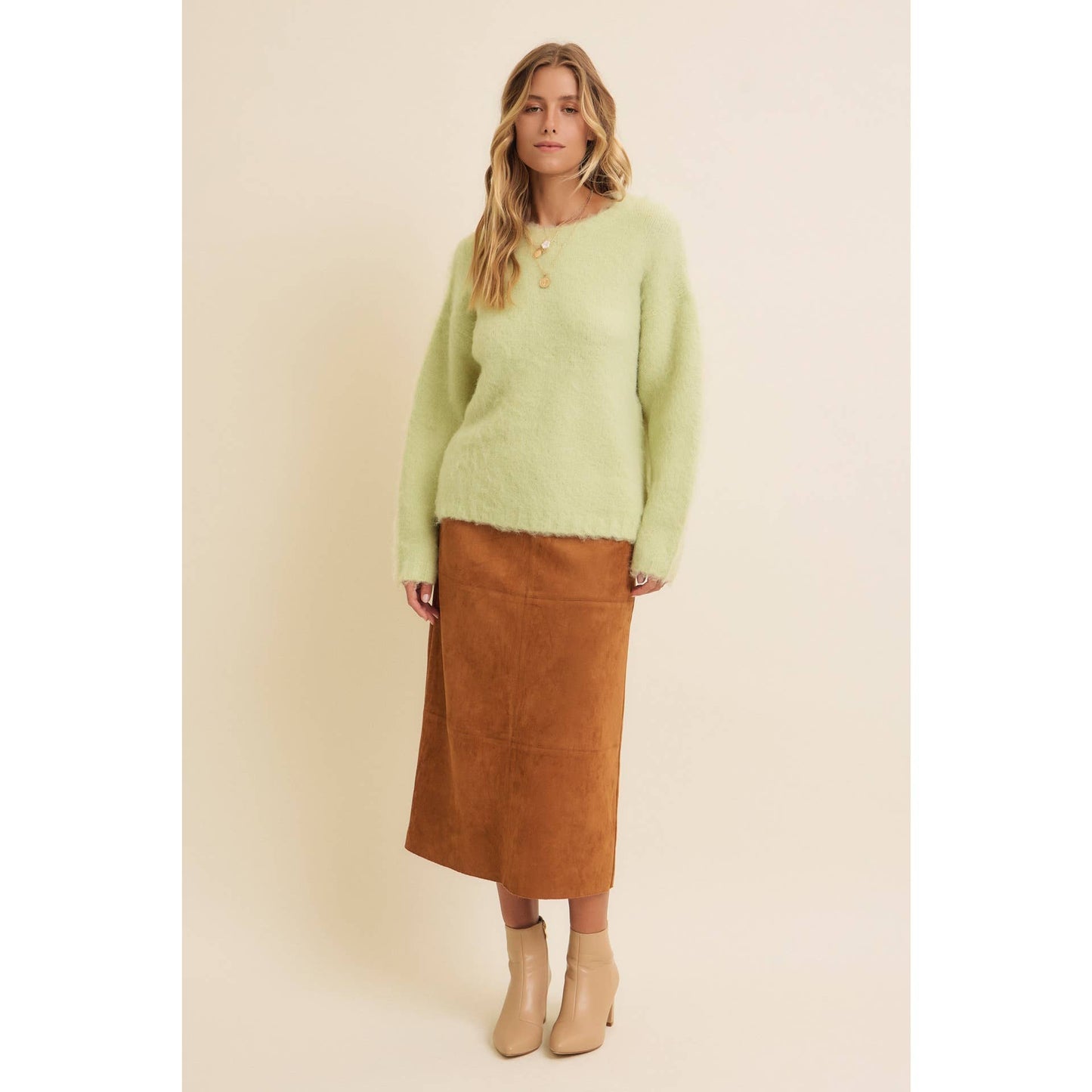 FLUFFY BRUSHED LONG-SLEEVED ROUND NECK SWEATER