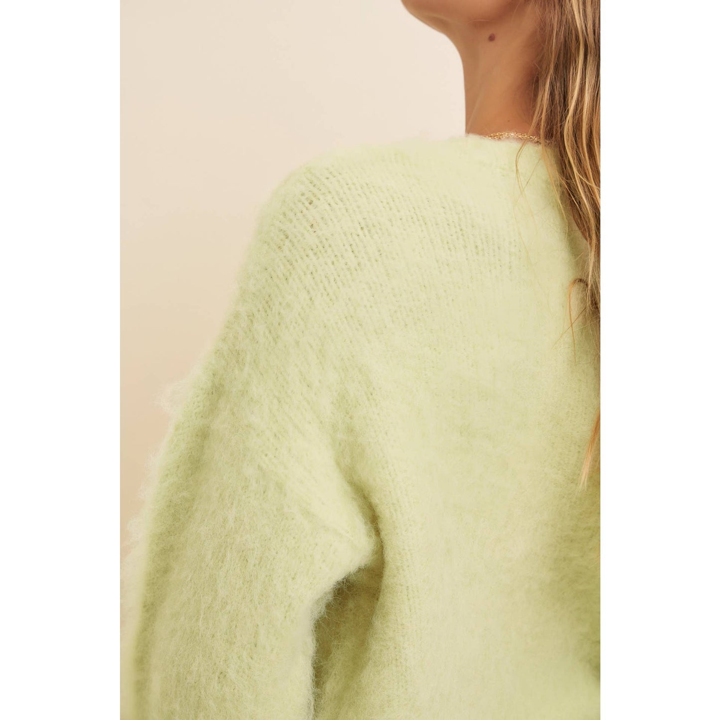 FLUFFY BRUSHED LONG-SLEEVED ROUND NECK SWEATER