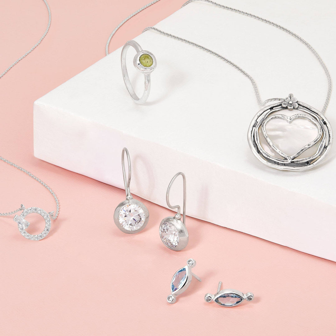 'Lighthearted' Natural Mother-of-Pearl Heart