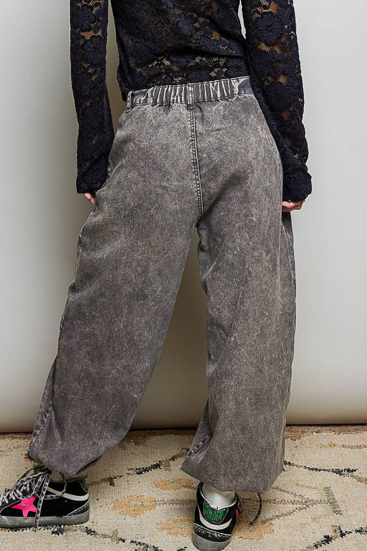 Floral Buttons Shirred Twill Wide Leg Jogger Pants