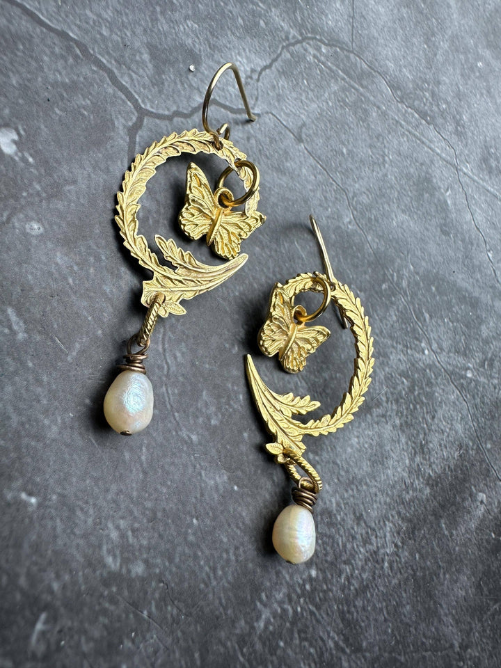 Flourish Moon Pearl Earrings