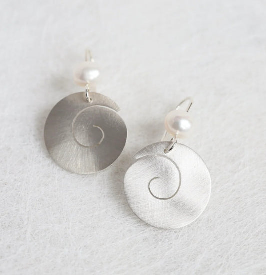 Matte Spiral Earrings w/ Pearl