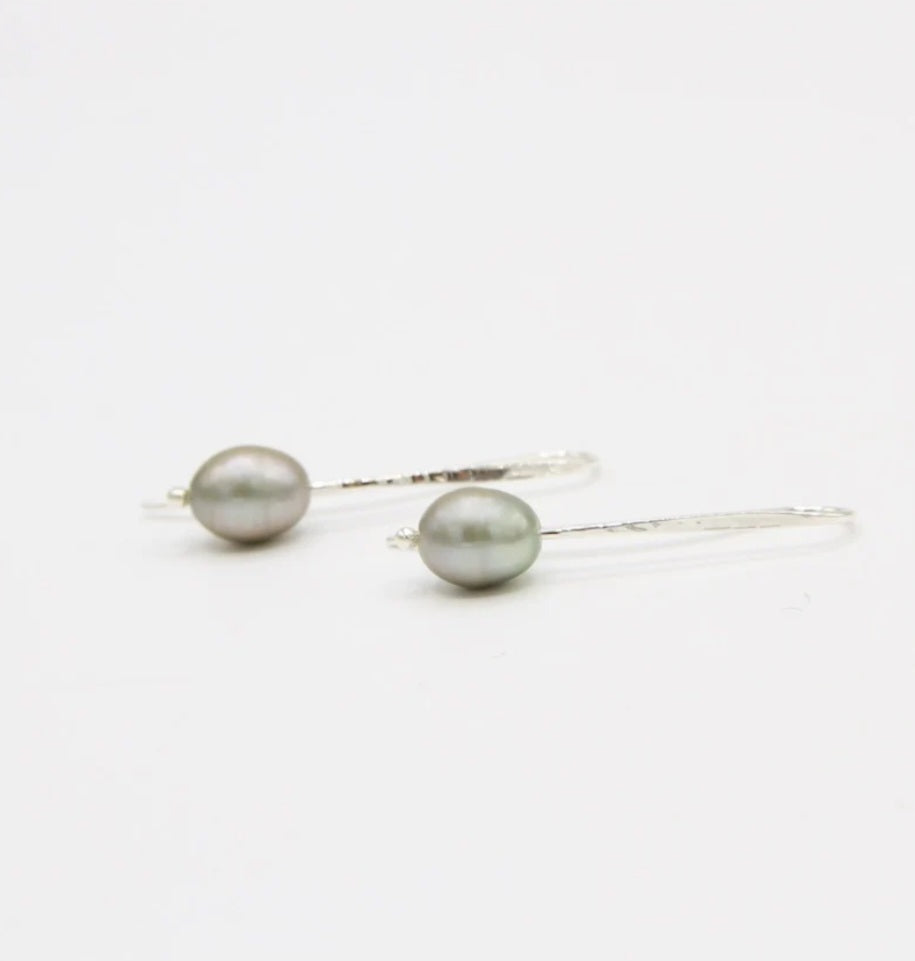 Hammered Wire Drop Earring w/ Pearl