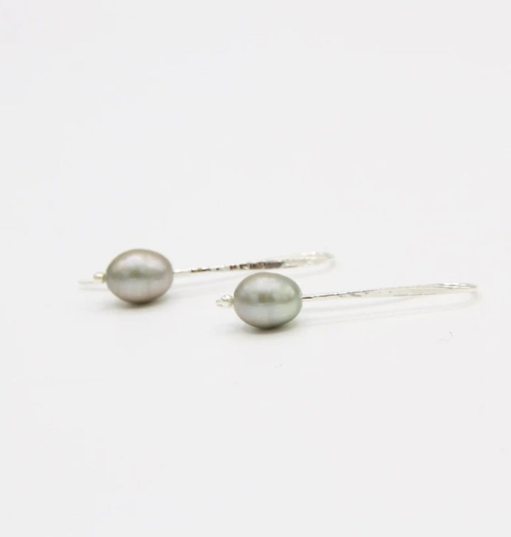 Hammered Wire Drop Earring w/ Pearl