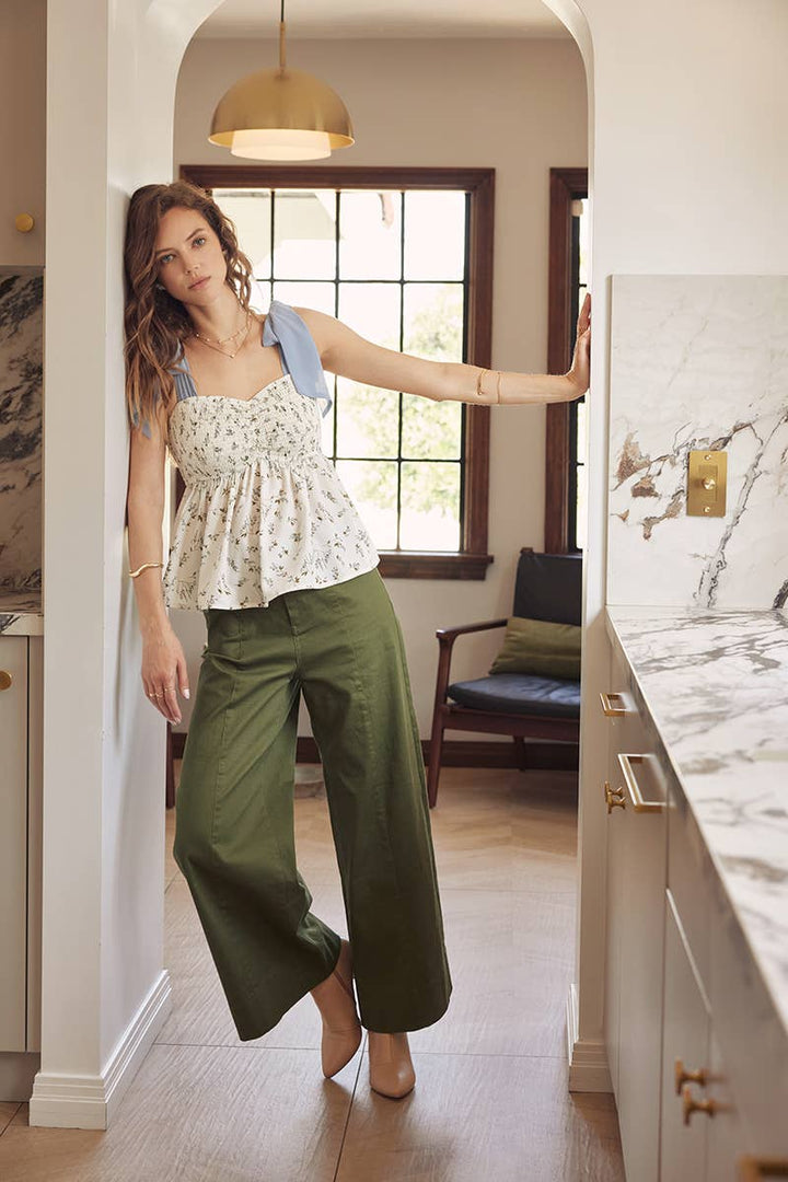 Effortless Chic Wide-Leg Pants