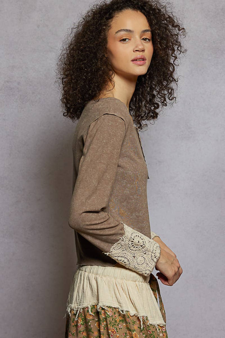Long Sleeve Knit Top w/ Lace Detail – Everyday Effortless Style