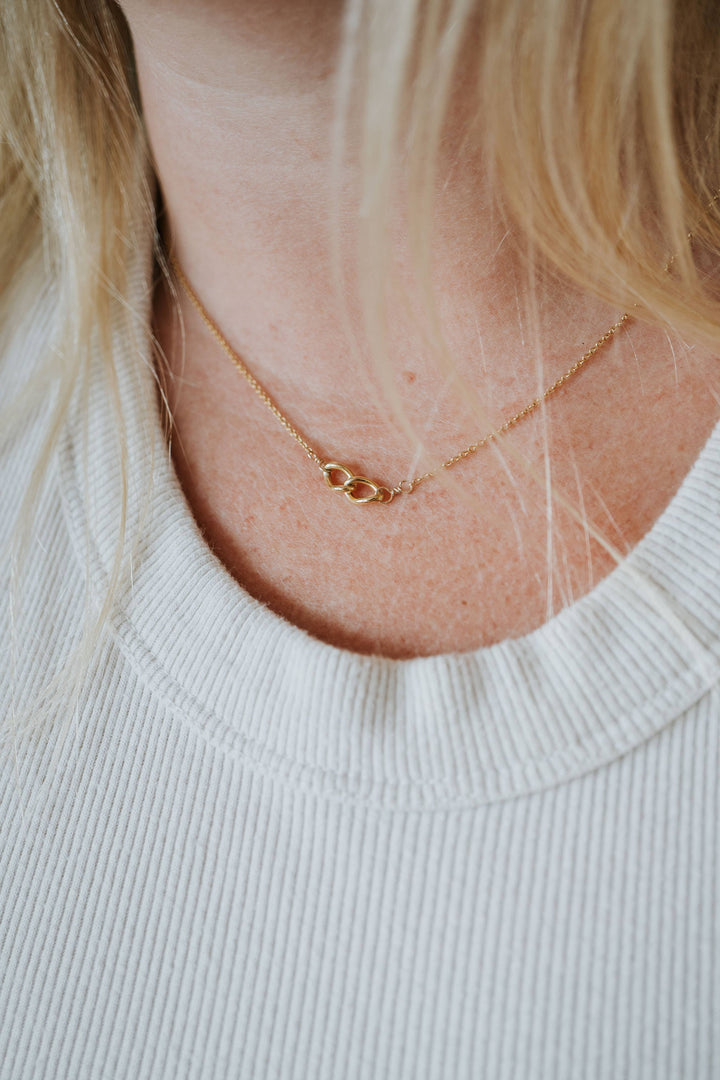 Sisters Links Necklace