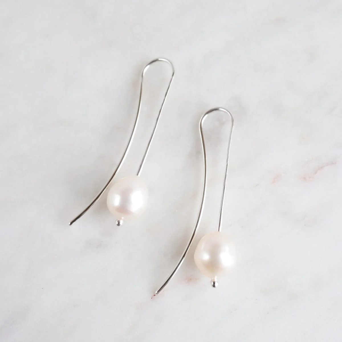 Hammered Wire Drop Earring w/ Pearl