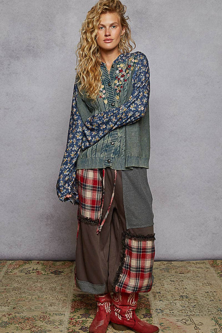 Embroidered Floral Hooded Sweater – Relaxed Boho Charm