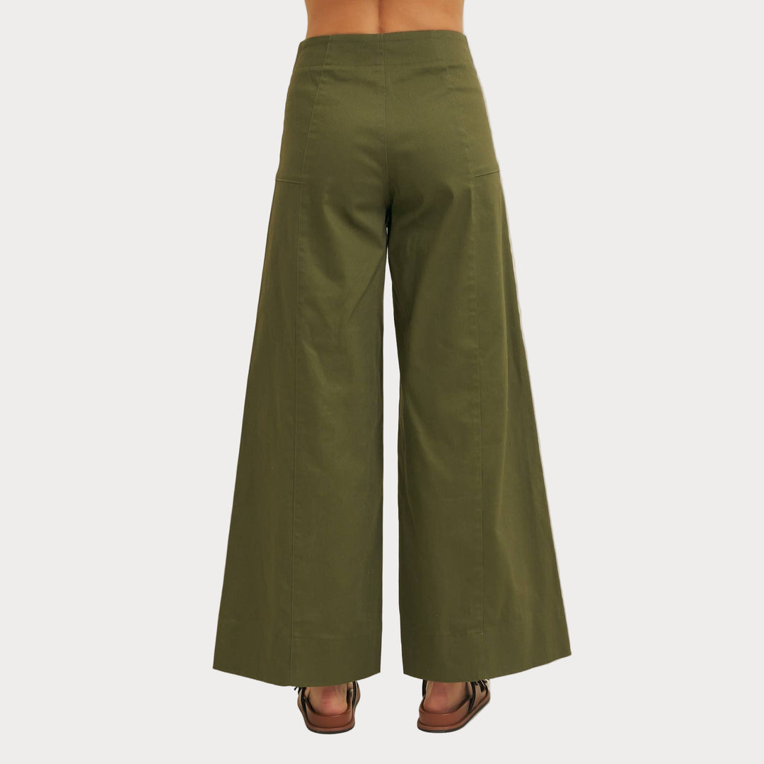 Effortless Chic Wide-Leg Pants