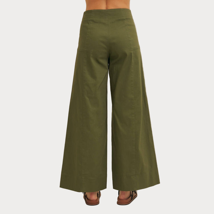 Effortless Chic Wide-Leg Pants