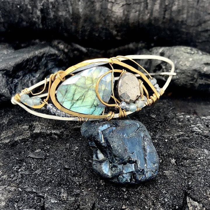 Sharing Space Labradorite Bracelet B367